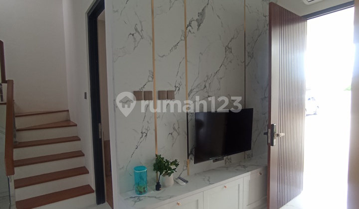 Rumah Idaman Keluarga Muda Lokasi Emas Nempel Mrt 2