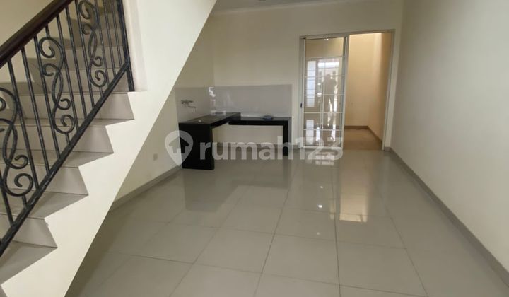 Jual rumah rapi cluster west europe greenlake city, uk 4 x 15, SHM Jual rumah rapi cluster west europe greenlake city, uk 4 x 15, SHM