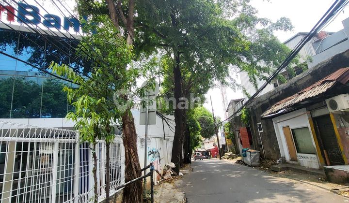 Jual tanah beserta bangunan, lokasi strategis dekat MRT Haji Nawi, SHM