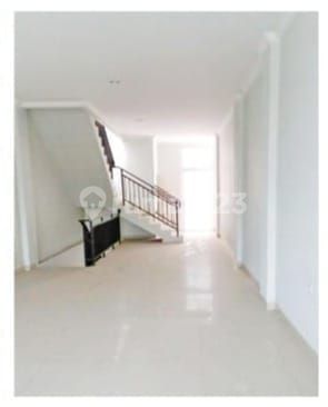 Dijual Cepat Ruko Gandeng 3 di Duri Kosambi, Hadap Jalan Raya