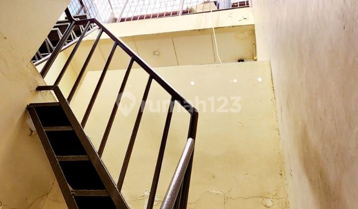 Dijual Rumah Green Garden, SHM, 3,5 Lantai 2