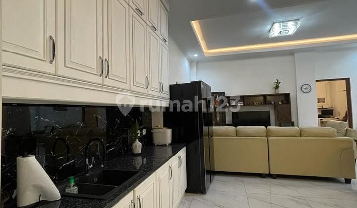 Jual Rumah Bagus Rapi Lokasi  Strategis, Pondok Pinang, Luas 392m² 2