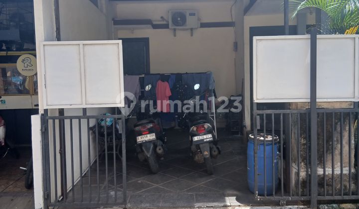 For Sale Hook House In Bukit Mampang Residence, Limo, Depok