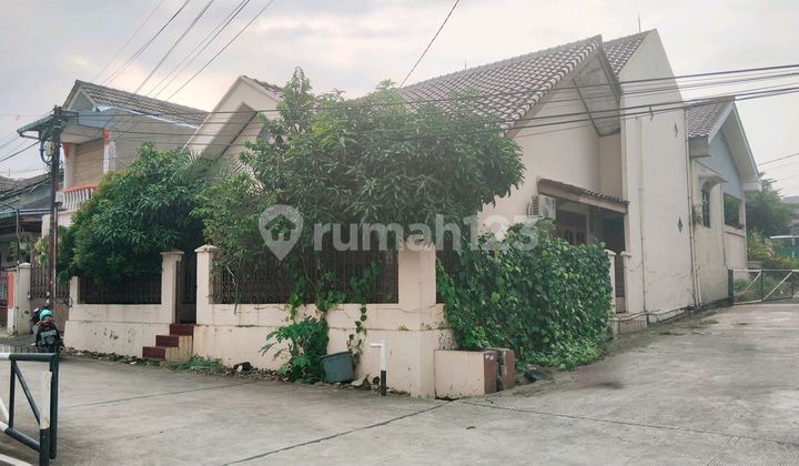 For Sale 1.5-Story House, Hook, In Bukit Cengkeh 1 Housing Complex, Cimanggis, Depok