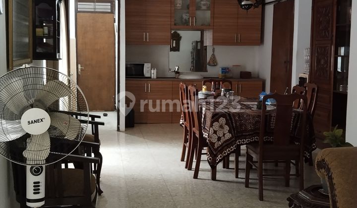 ruang makan rumah 2 lantai, komplek pertamina/iptn