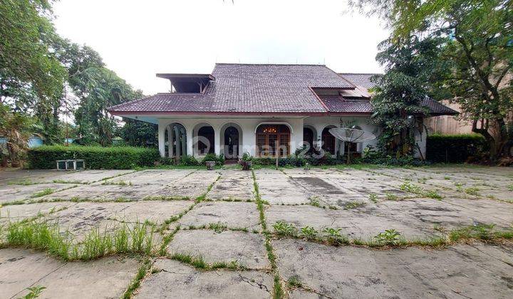 Rumah 2 lantai di Jalan utama, Lebak Bulus, Jakarta Selatan 2