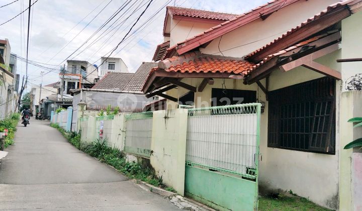 For Sale: 1.5-Story House on Situ Indah Street, Tugu, Cimanggis, Depok