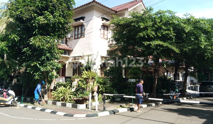 Jual Murah Rumah Bagus 2 Lantai di Pesona Khayangan 2, Margonda Depok 2