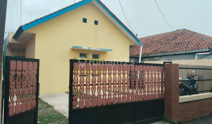 Jual 2 Rumah Dalam 1 Pagar + Pendopo Diatas Kolam Ikan, Belakang Depok Mulya 1, Beji 1