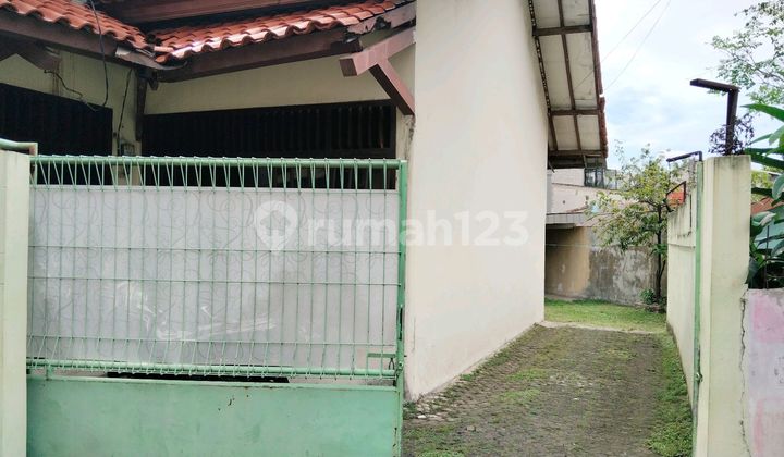 For Sale: 1.5-Story House on Situ Indah Street, Tugu, Cimanggis, Depok