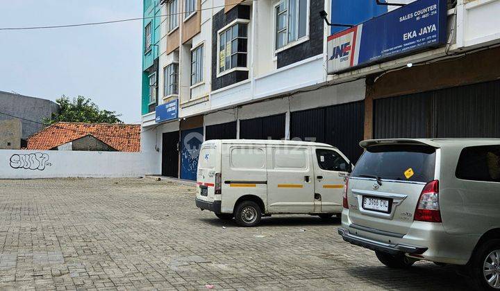 Ruko 3.5 lantai di jalan utama  Prabu Kian Santang 1