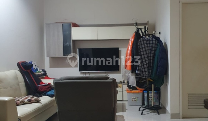 Rumah Siap Huni Termasuk 5 Ac , Listrik 3500watt. Carport 2 Mobile, Air Pam Ada Gudang Luas Bangunan 250m2 2