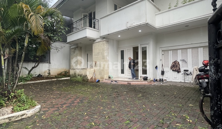 Hunian Sewa 2 Lantai di Ring 1 Menteng, Jakarta Pusat Hunian Sewa 2 Lantai di Ring 1 Menteng, Jakarta Pusat