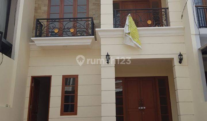 Townhouse Brand New 2 Lantai Jual Cepat  1