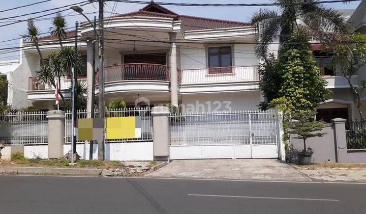 Rumah Besar Siap Huni Tebet jakarta Selatan 1