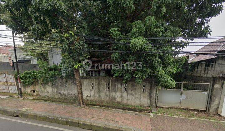 Dijual Rumah Lama, Hitung Tanah Area Menteng  1