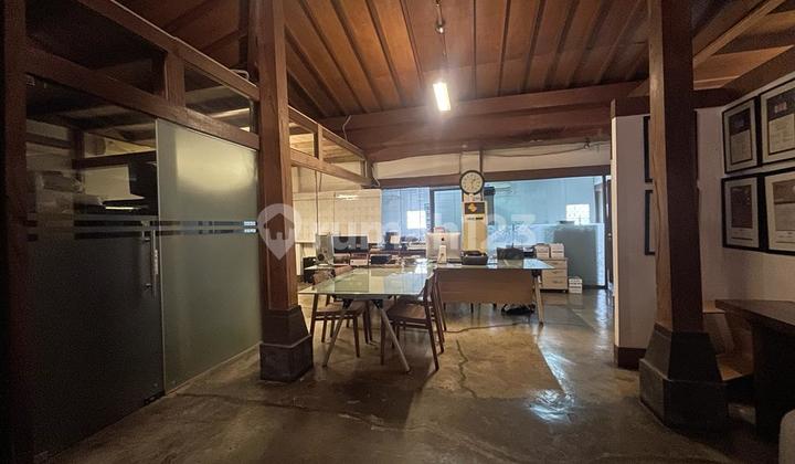 Bangunan 3 Lantai Strategis Dekat Grand Indonesia