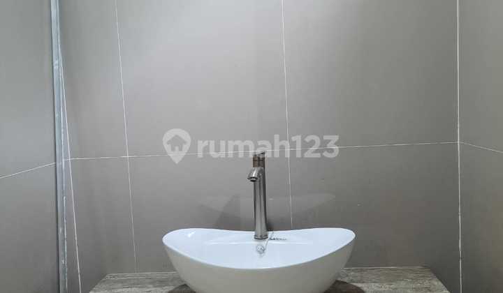 Brand New Luxury Ruko in Jatiwaringin, East Jakarta 2