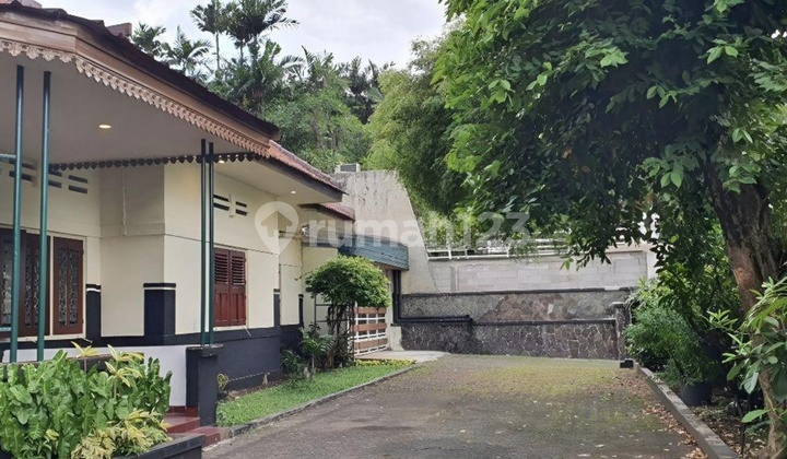 Rumah Tua Di Menteng, Jakarta Pusat 2