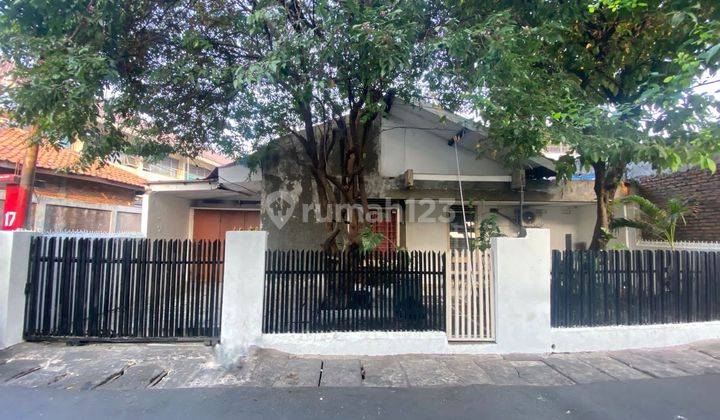 Dijual Rumah Lama Setiabudi, Jakarta Selatan 1