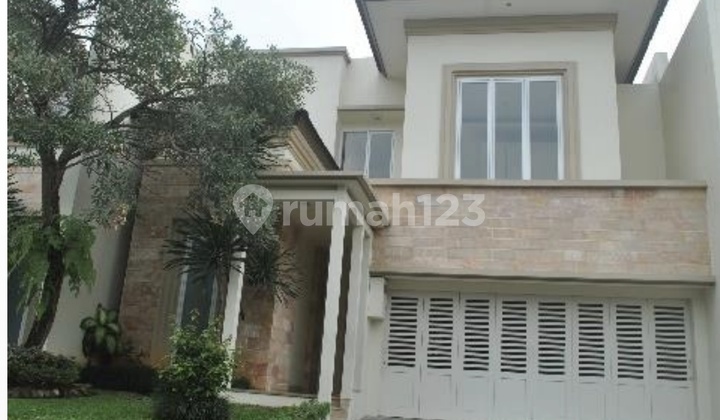 Townhouse Mewah di Kemang, Jakarta Selatan Townhouse Mewah di Kemang, Jakarta Selatan