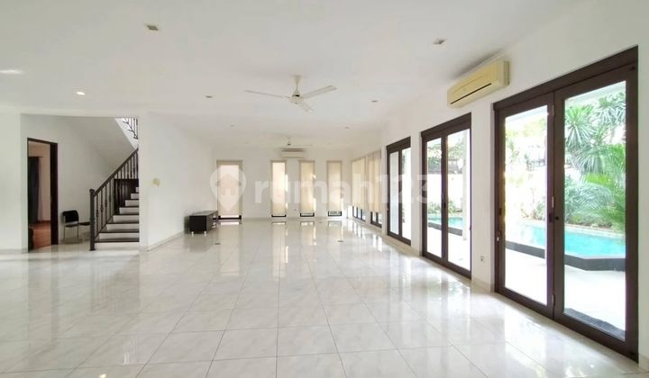 Disewakan Rumah Mewah Semi Furnish Di Kemang 2