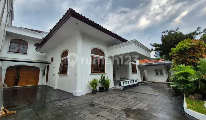 For Rent Furnished House Prime Quiet Menteng