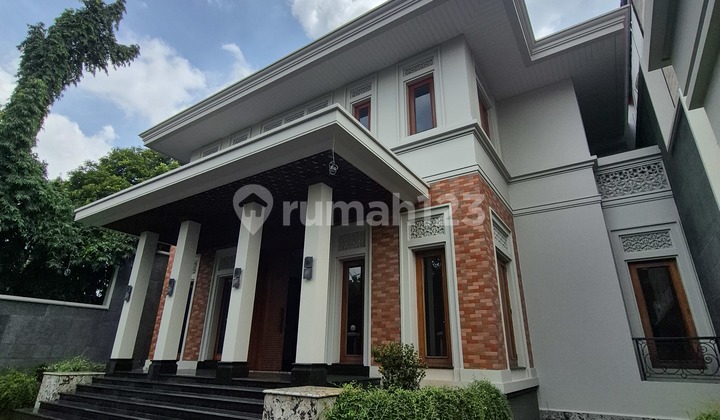 Disewakan Rumah Mewah Menteng Full Marmer & Lift Disewakan Rumah Mewah Menteng Full Marmer & Lift