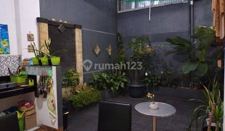 Rumah 2 Lantai Bagus di Perumahan Puri Mayang, Jambi 9