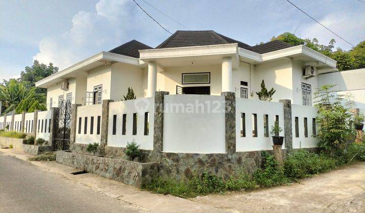 Rumah Putih Dekat Jalan Lintas Dijual di Mayang Mangurai Jambi 2