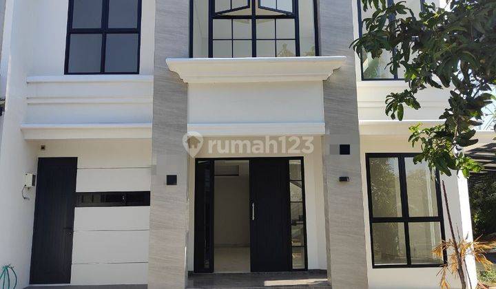 Rumah Baru Hook Mewah Di Jemursari Regency 1