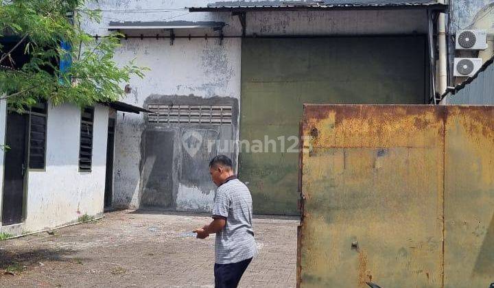 Disewakan Gudang Siap Pakai 2 Lantai Di Manukan 1