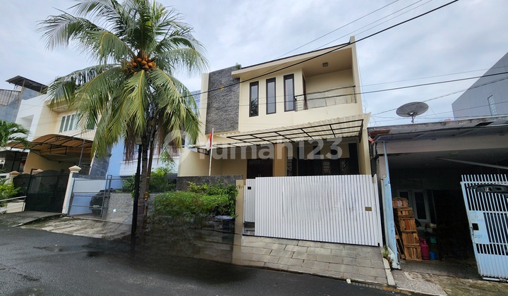 Disewakan Rumah Muara Karang 8X15 Semi Furnished Rapi Siap Huni 2