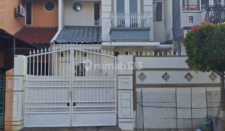 Rumah Taman Palem Lestari Depan Taman Parkir Ga Perlu Ribut Tetangga 1