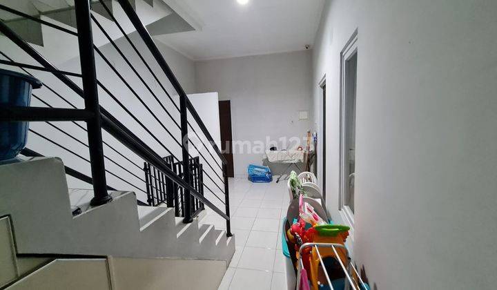 Disewakan Rumah Di Tanjung Duren. Furnished. Nego 18