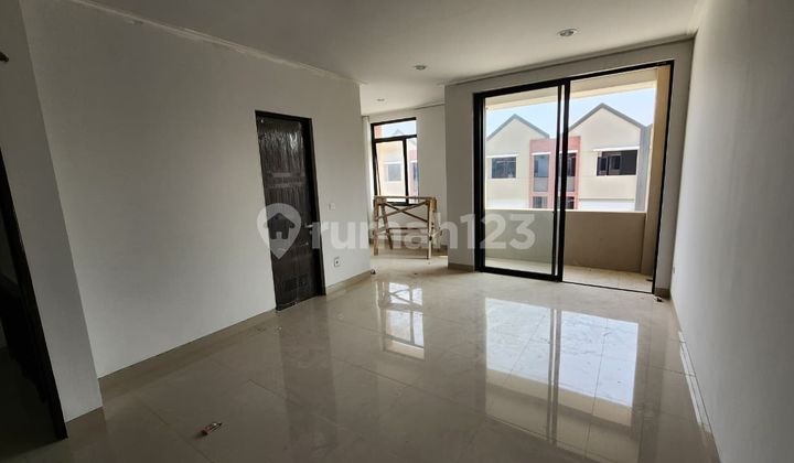 Gudang Bizpark PIK 2 tipe multiguna (ada ruangan kantor)