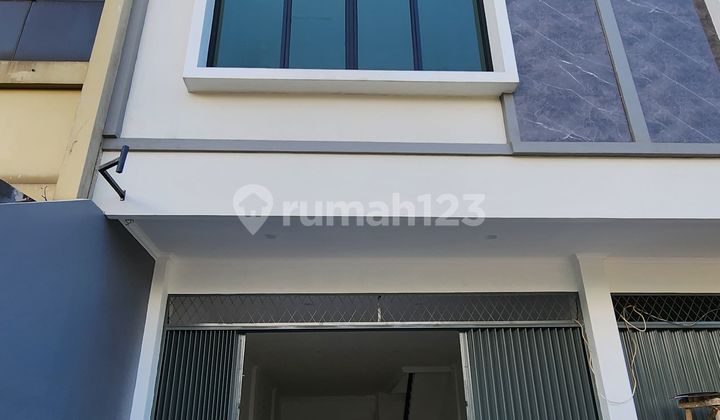 Ruko di Jalan Raya Duri Kosambi Bangunan Baru 3,5  Lantai Parkiran Lega Nego