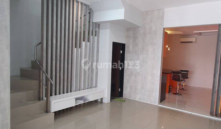 Rumah Citra 8 Renovasi Full Bangunan 3,5 Lantai Semi Furnish Nego 2