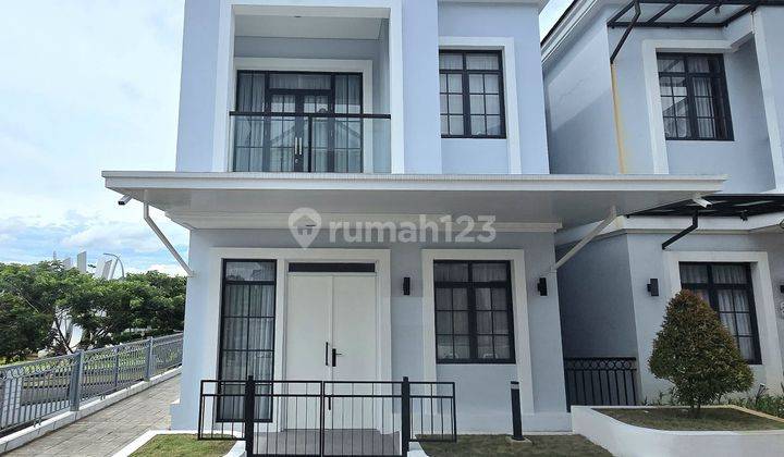Rumah Lavon 2. Sudah Renovasi. Hoek. 3 Lantai. Siap Huni  1