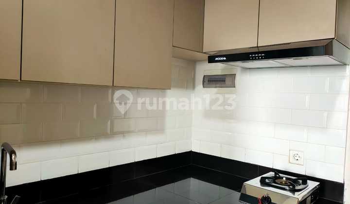 Apartemen Gold Coast 2 BR Semi Furnished View City 2