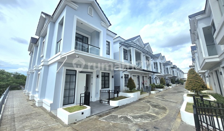 Rumah Lavon 2 Double Decker 3 Lantai Brand New Sudah Renovasi Bagus Siap Huni