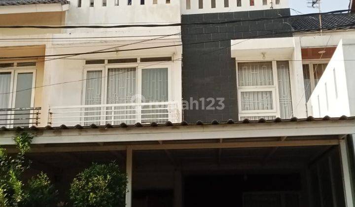 Rumah Park Residence Sudah Renovasi 3 Lantai Semi Furnished Nego 1