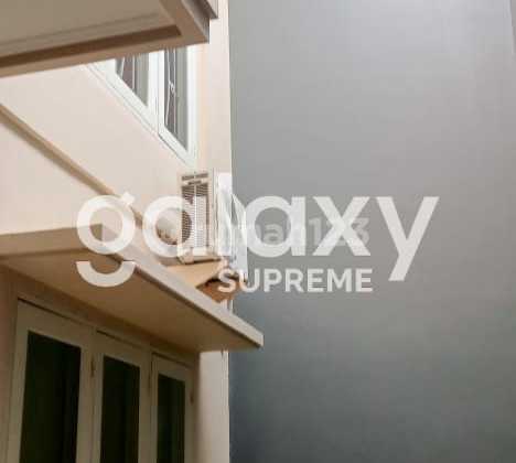 House for Sale in East Dukuh Kupang 2