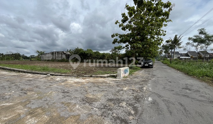 Villa & Resto Area, Tanah Sleman, Kaliurang, Yogyakarta