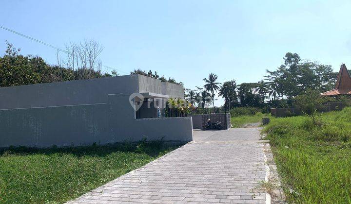 Tanah Sebelah UBU VILLA Jalan Kaliurang Jogja Siap AJB  2