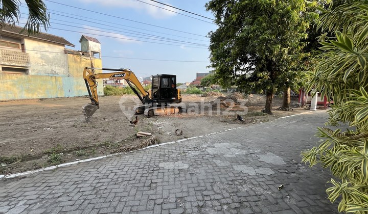 4 minutes to UGM, Jalan Kaliurang km 4, Yogyakarta 4 minutes to UGM, Jalan Kaliurang km 4, Yogyakarta