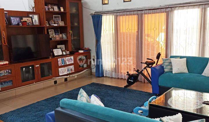 Rumah Tinggal Asri Dan Terawat Beserta Kost An Aktif Di Cigadung 1