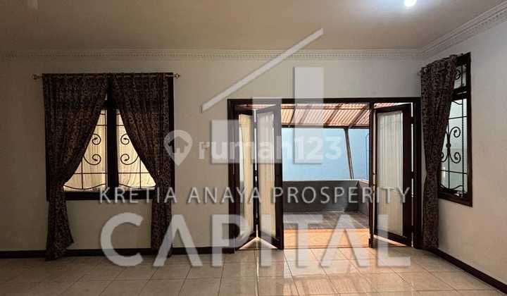 Rumah Siap Huni dengan Row Jalan Besar di Kota Baru Parahyangan Rumah Siap Huni dengan Row Jalan Besar di Kota Baru Parahyangan