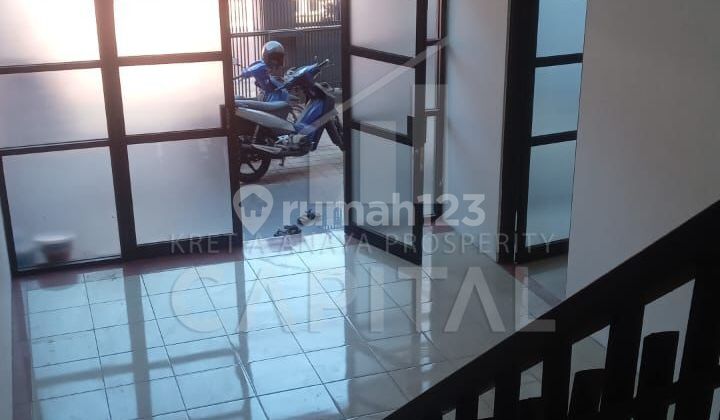 Rumah Cigadung Mainroad 2 Lantai Cocok untuk Kantor, Ruko dan Usaha Lain Rumah Cigadung Mainroad 2 Lantai Cocok untuk Kantor, Ruko dan Usaha Lain