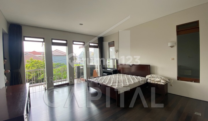 Rumah Terawat Siap Huni Dengan Pencahayaan dan Sirkulasi Bagus di Mekarwangi Bandung Rumah Terawat Siap Huni Dengan Pencahayaan dan Sirkulasi Bagus di Mekarwangi Bandung